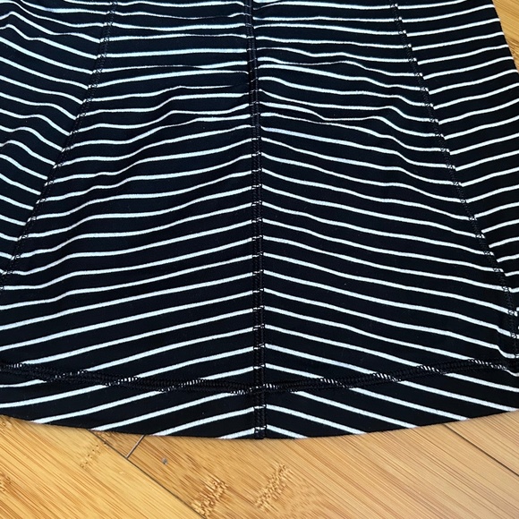 Lululemon Base Runner Long Sleeve T-Shirt Activewear Striped Black White XS 2-4 - Picture 6 of 6